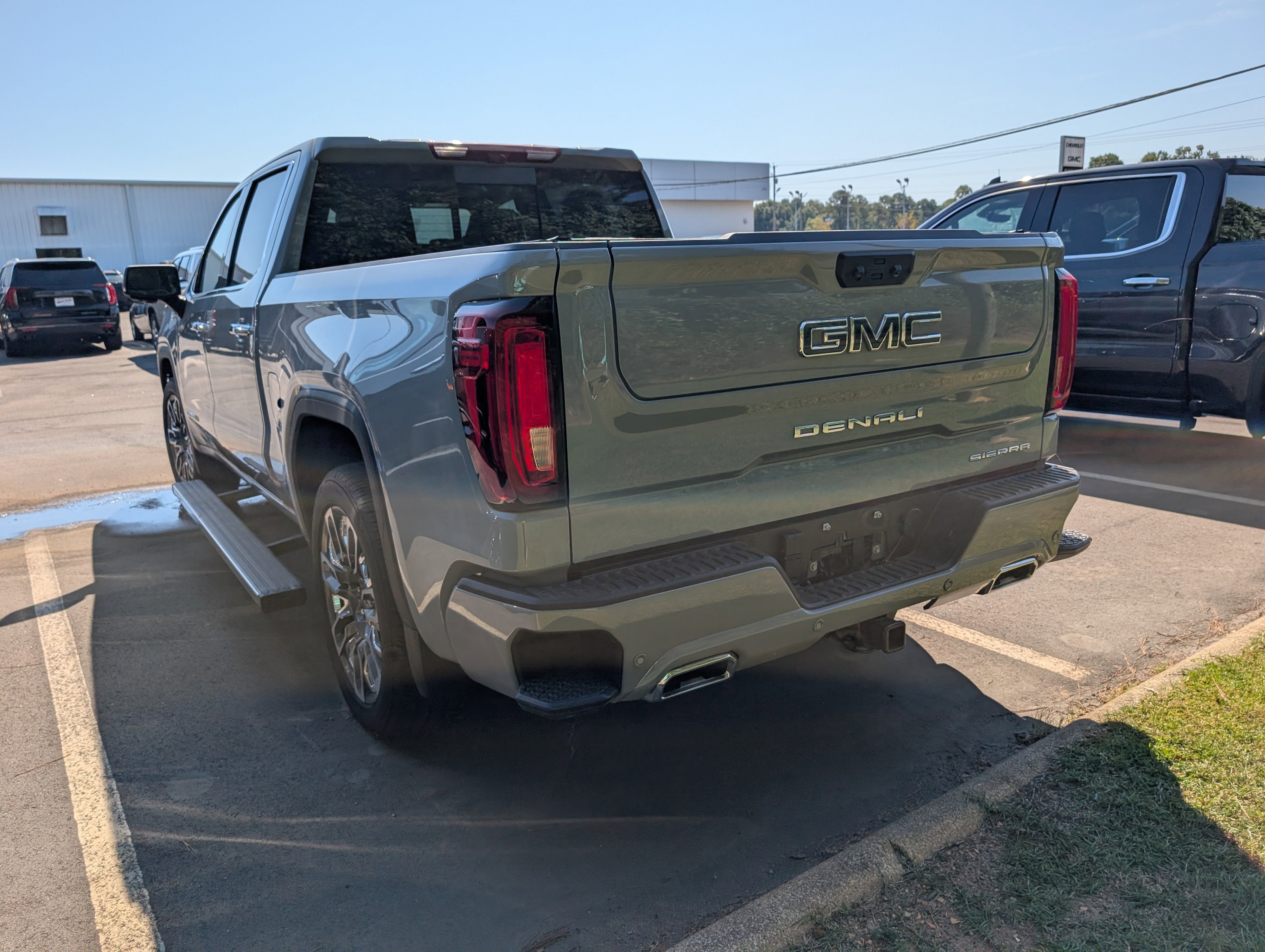 Used 2025 GMC Sierra 1500 Denali Ultimate image 4