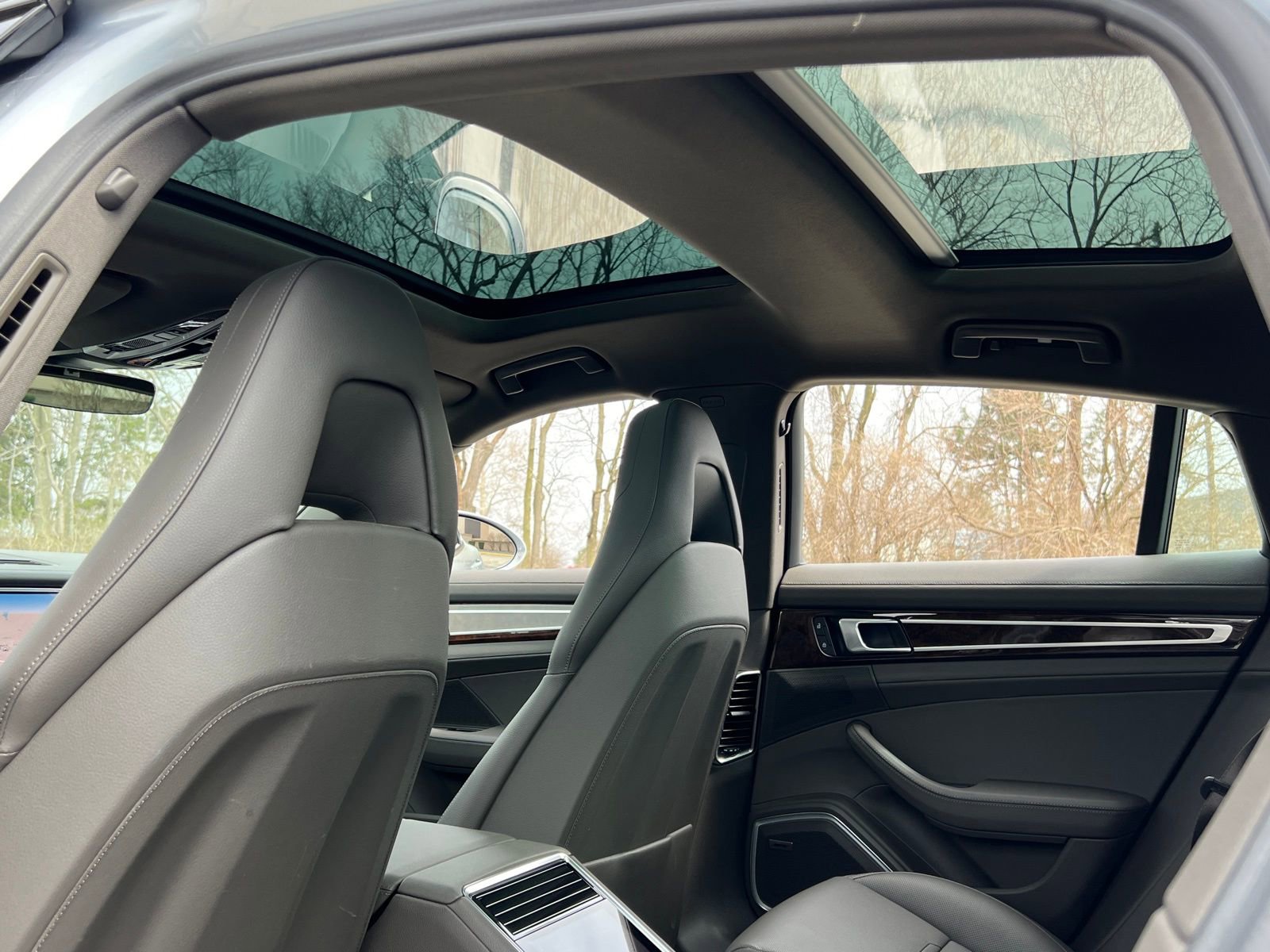 Certified 2023 Porsche Panamera 4 Platinum Edition image 35