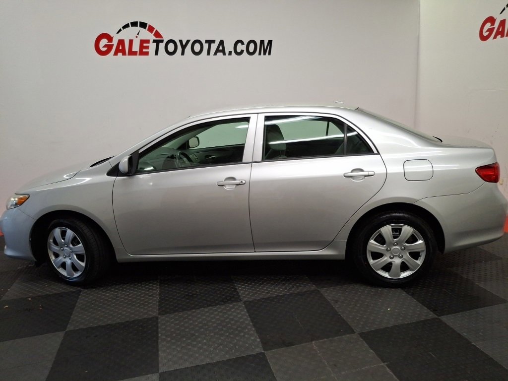 Used 2010 Toyota Corolla LE image 7