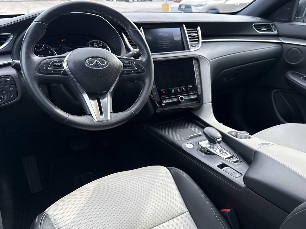 Certified 2023 INFINITI QX55 Luxe w/ Cargo Package image 2