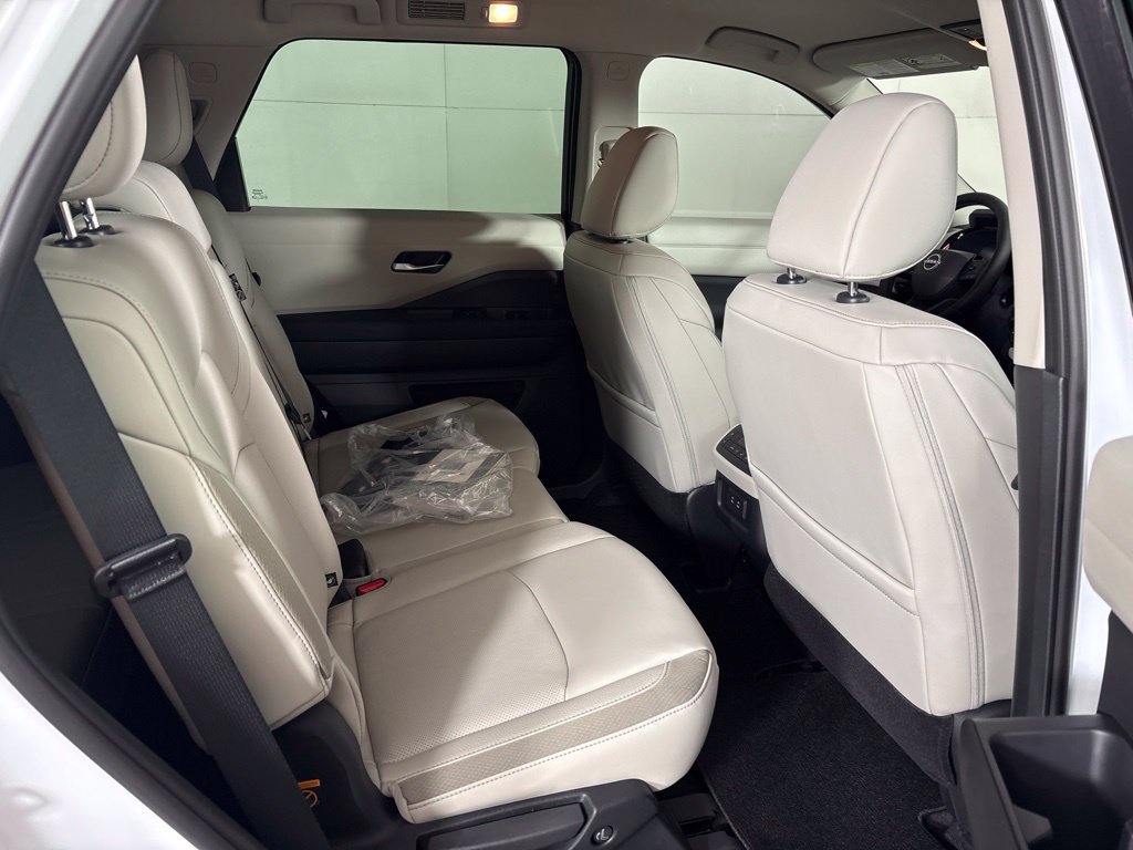 New 2026 Nissan Pathfinder SL FWD image 20