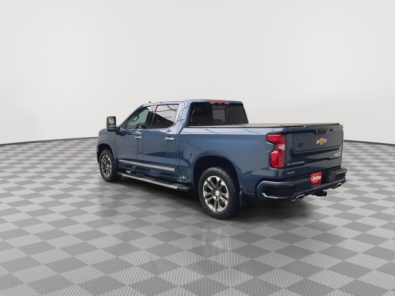 Certified 2024 Chevrolet Silverado 1500 High Country w/ Technology Package image 45