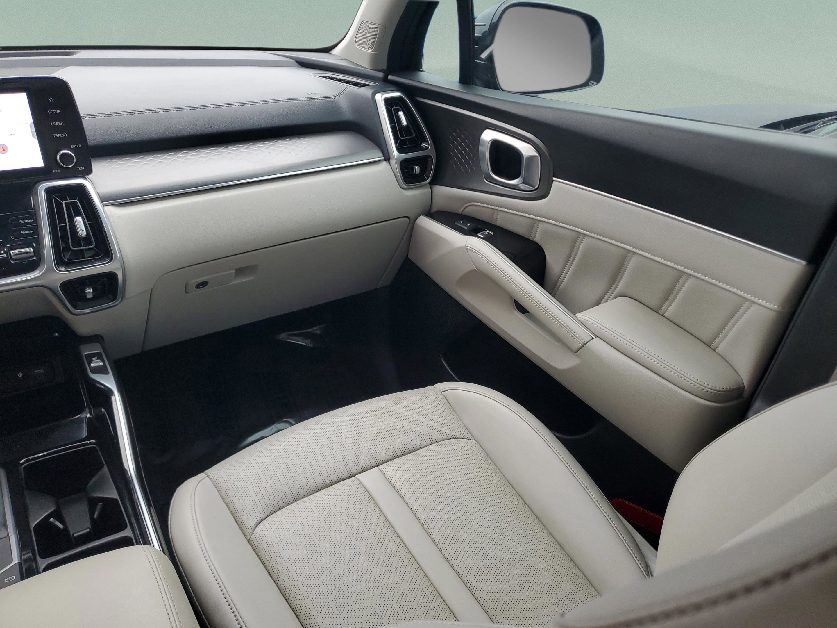 Certified 2023 Kia Sorento SX image 14