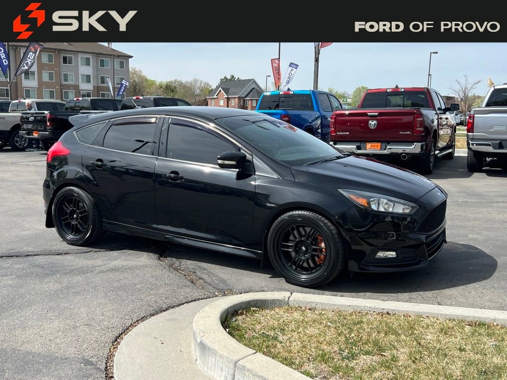 Used 2018 Ford Focus ST image 5