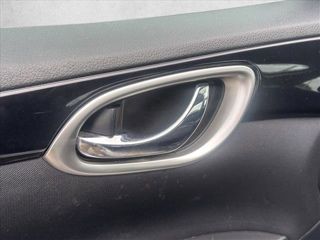 Used 2017 Nissan Sentra SV image 17