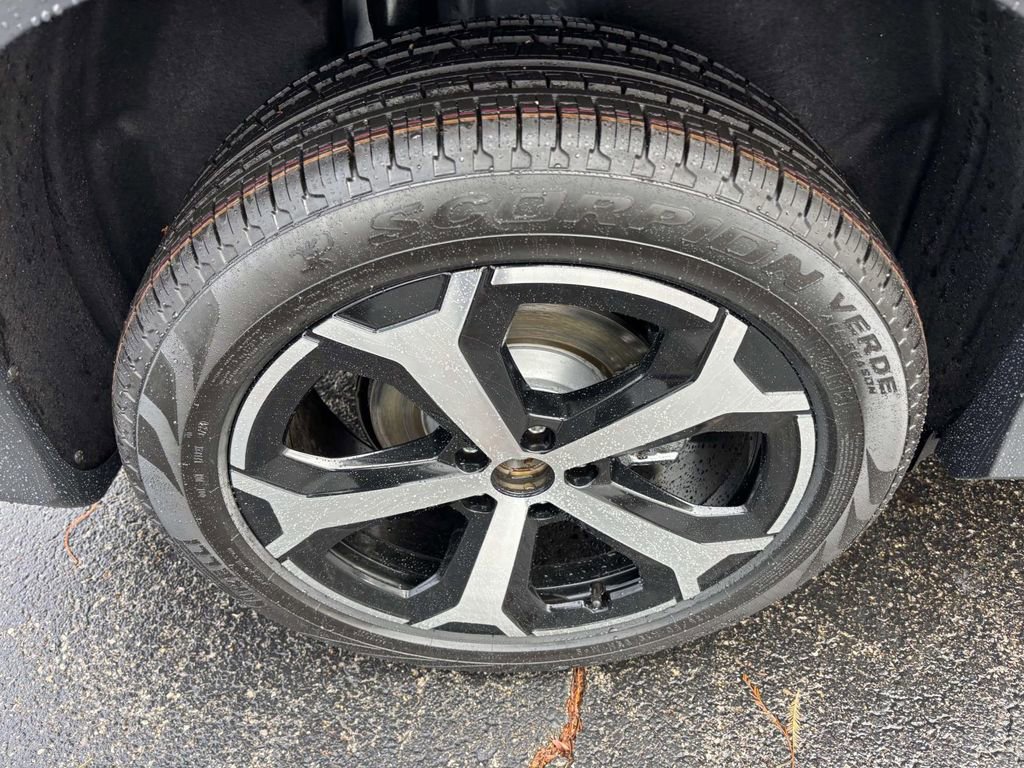 New 2026 Volkswagen Tiguan SE image 10