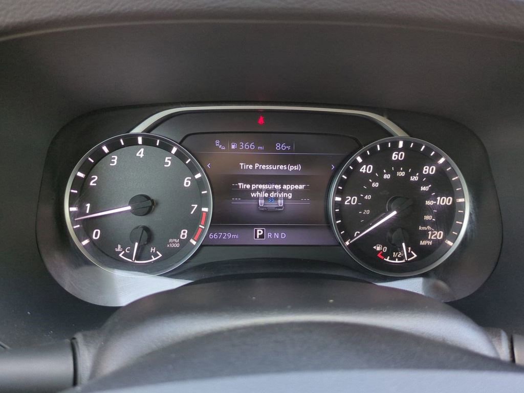 Certified 2022 Nissan Frontier SV image 27