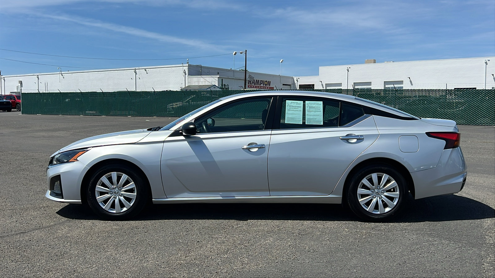 Used 2024 Nissan Altima 2.5 S FWD image 8
