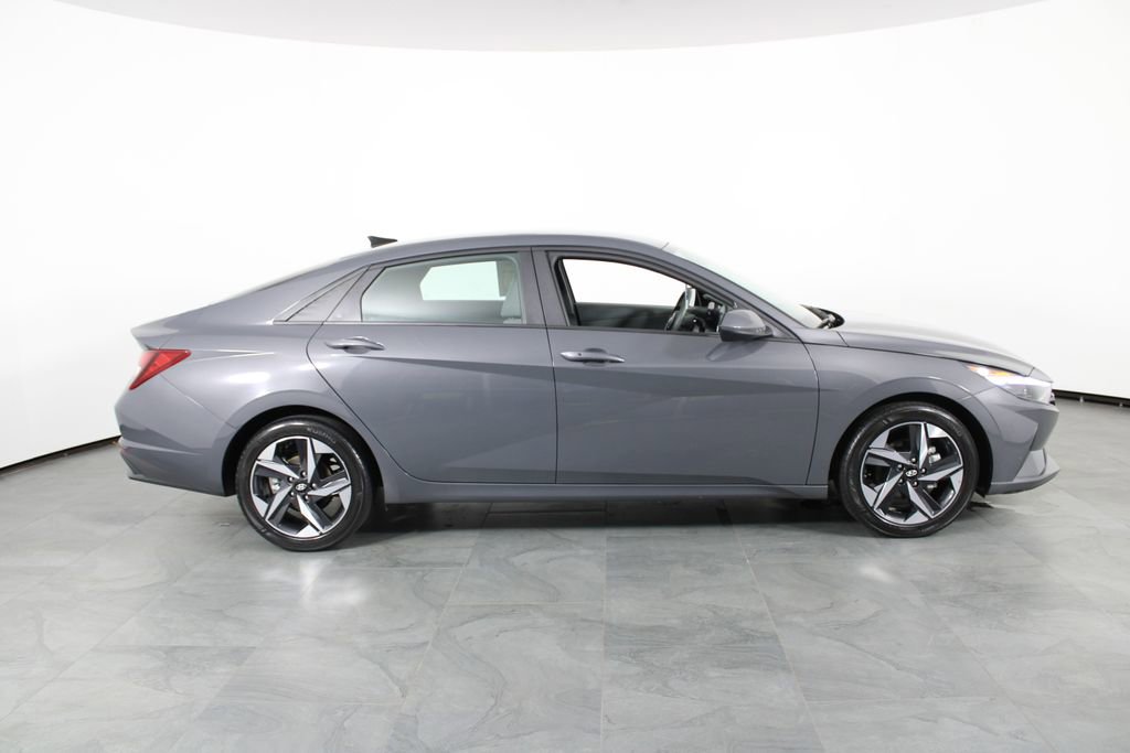 Certified 2023 Hyundai Elantra SEL w/ Convenience Package image 15