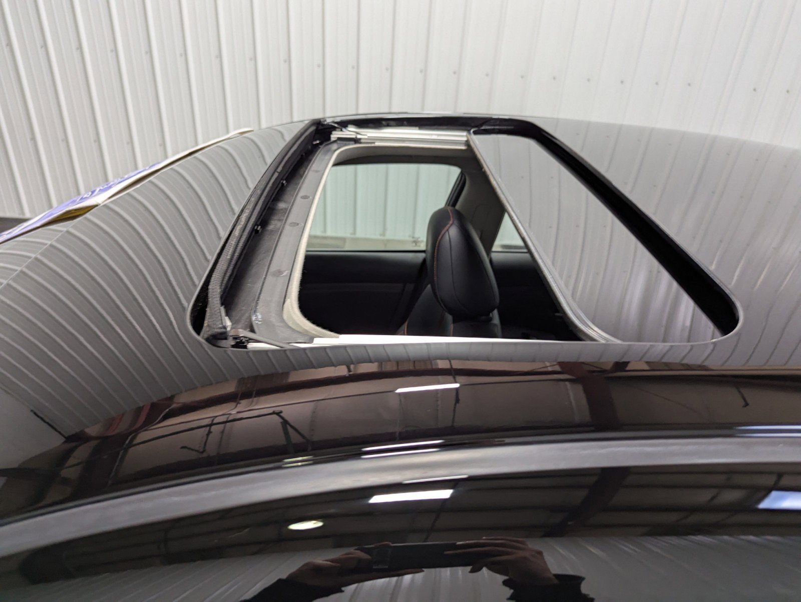 Used 2025 Nissan Sentra SR w/ SR Premium Package image 8