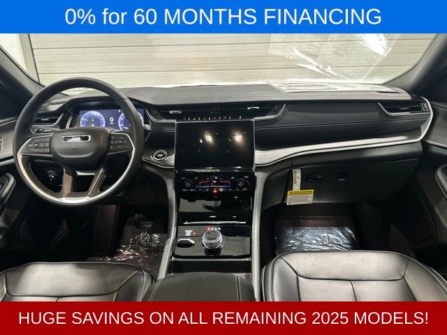 New 2025 Jeep Grand Cherokee Limited image 12