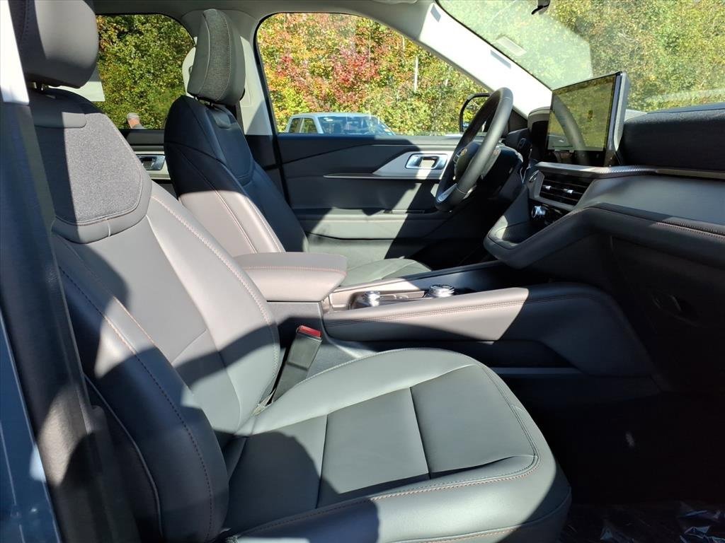 New 2025 Ford Explorer Active image 9