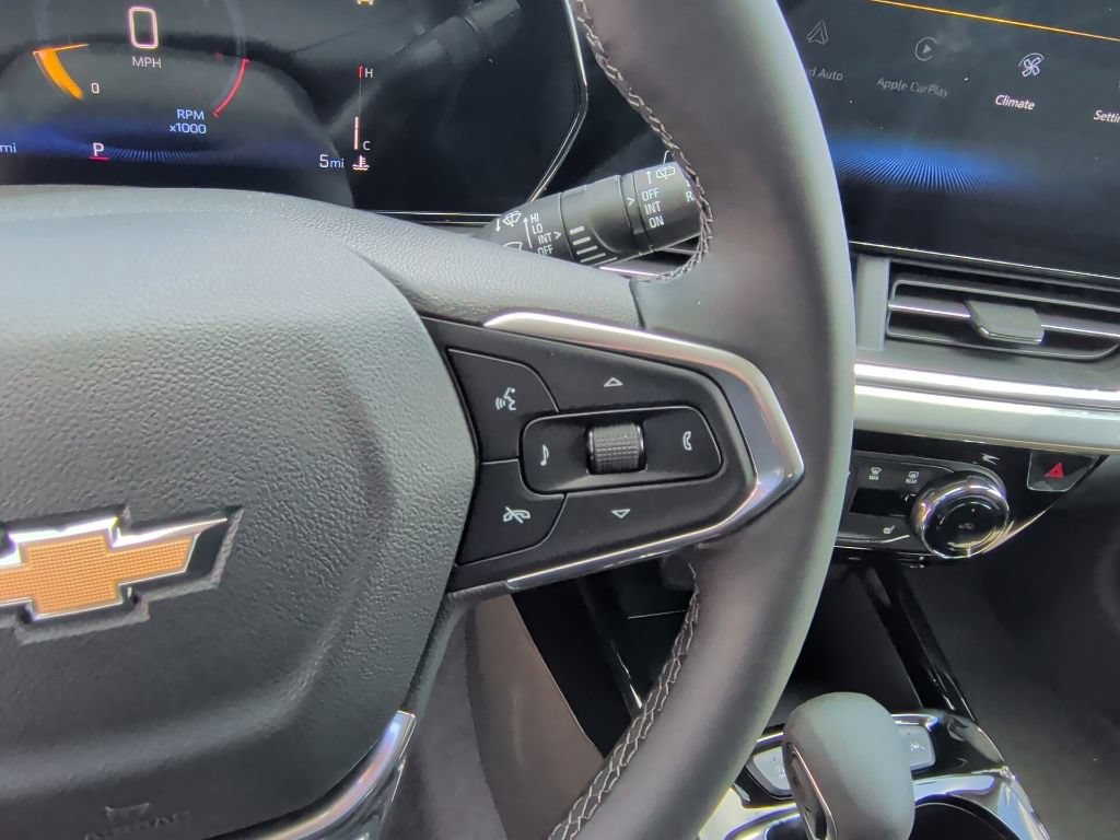 New 2026 Chevrolet Trax LT w/ Driver Confidence Package FWD image 18