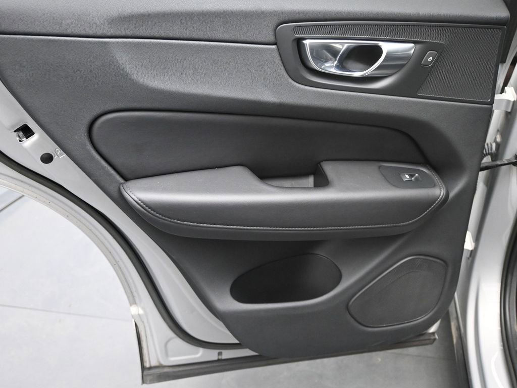 Used 2023 Volvo XC60 B5 Plus w/ Climate Package image 13