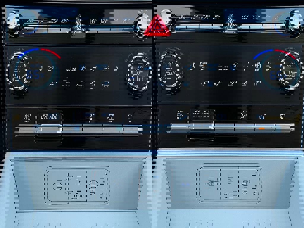 New 2026 Hyundai Santa Fe SEL FWD image 25