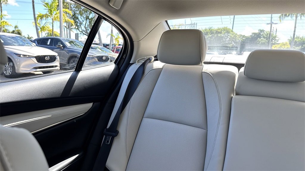 Used 2024 MAZDA MAZDA3 2.5 Turbo Sedan w/Premium Plus image 18