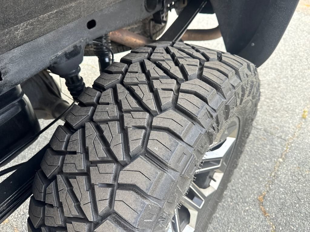 Used 2018 Chevrolet Silverado 1500 LTZ Z71 w/ LTZ Plus Package AWD/4WD image 18