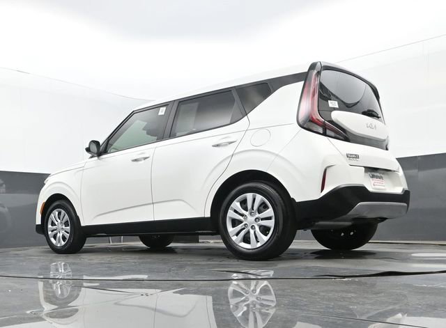 Used 2025 Kia Soul LX FWD image 25