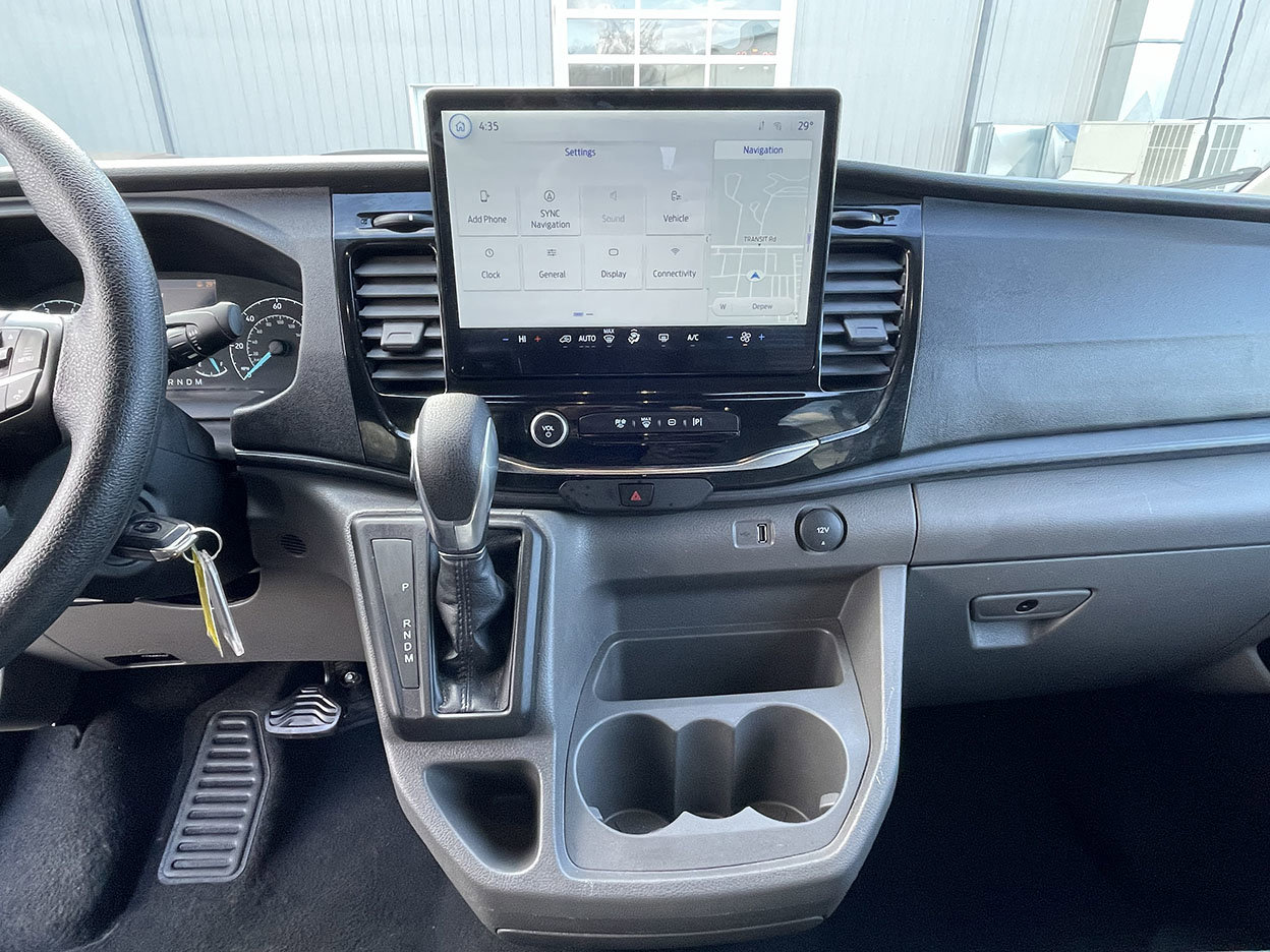 Used 2024 Ford Transit 350 XLT image 27