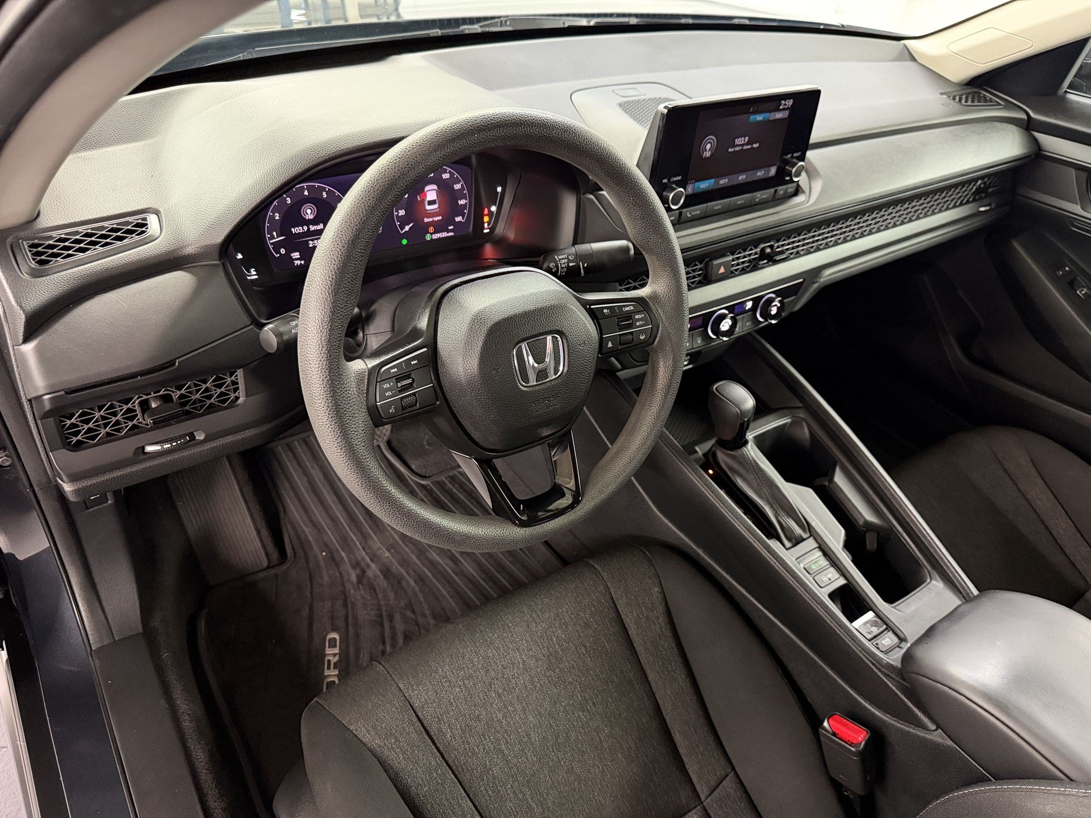 Used 2023 Honda Accord LX image 4