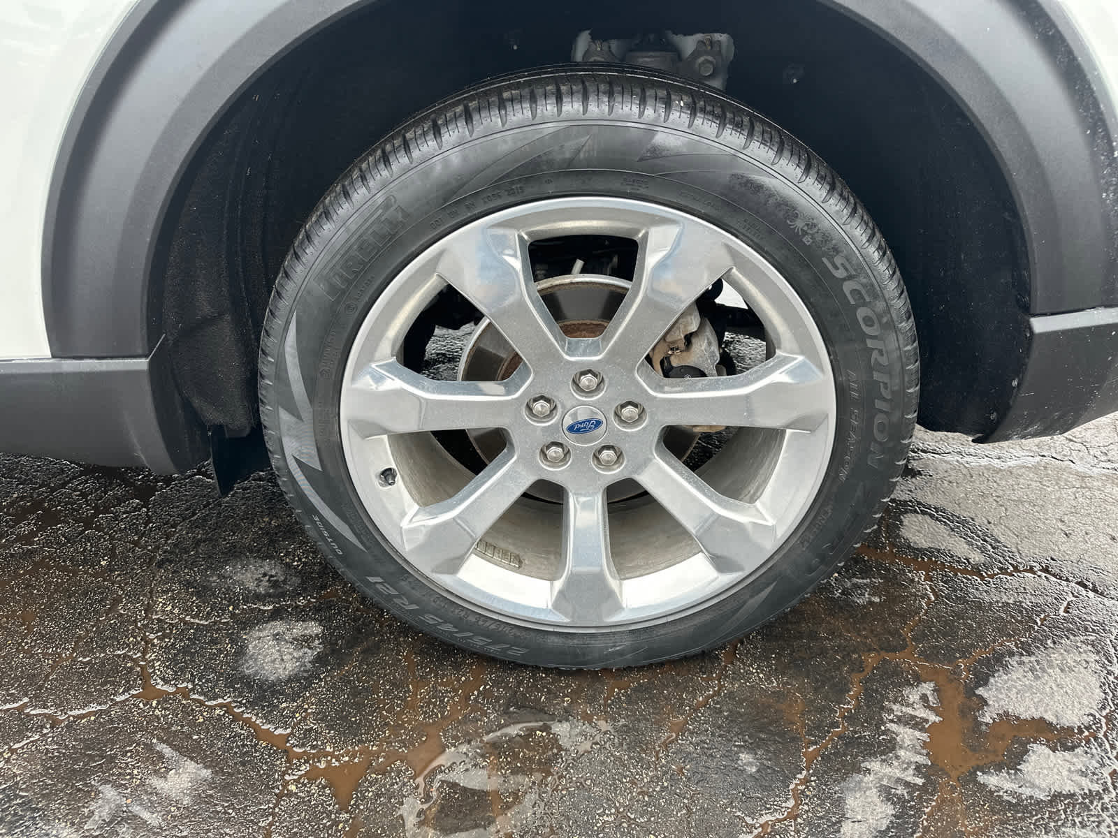 Used 2020 Ford Explorer Platinum image 14