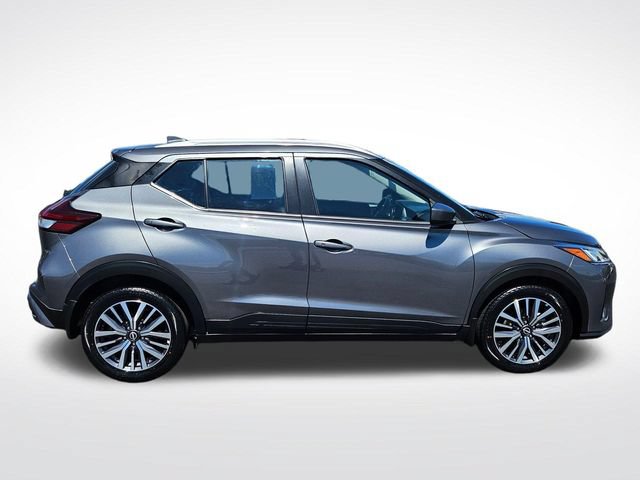 Used 2023 Nissan Kicks SV FWD image 6