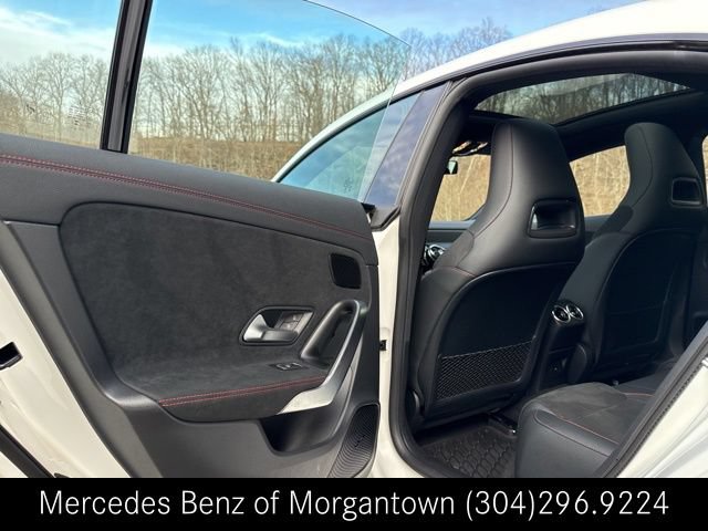 Used 2025 Mercedes-Benz CLA 250 4MATIC image 19