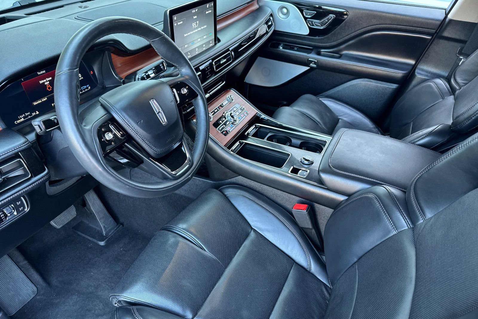 Certified 2021 Lincoln Aviator Grand Touring w/ Equipment Group 302A image 10