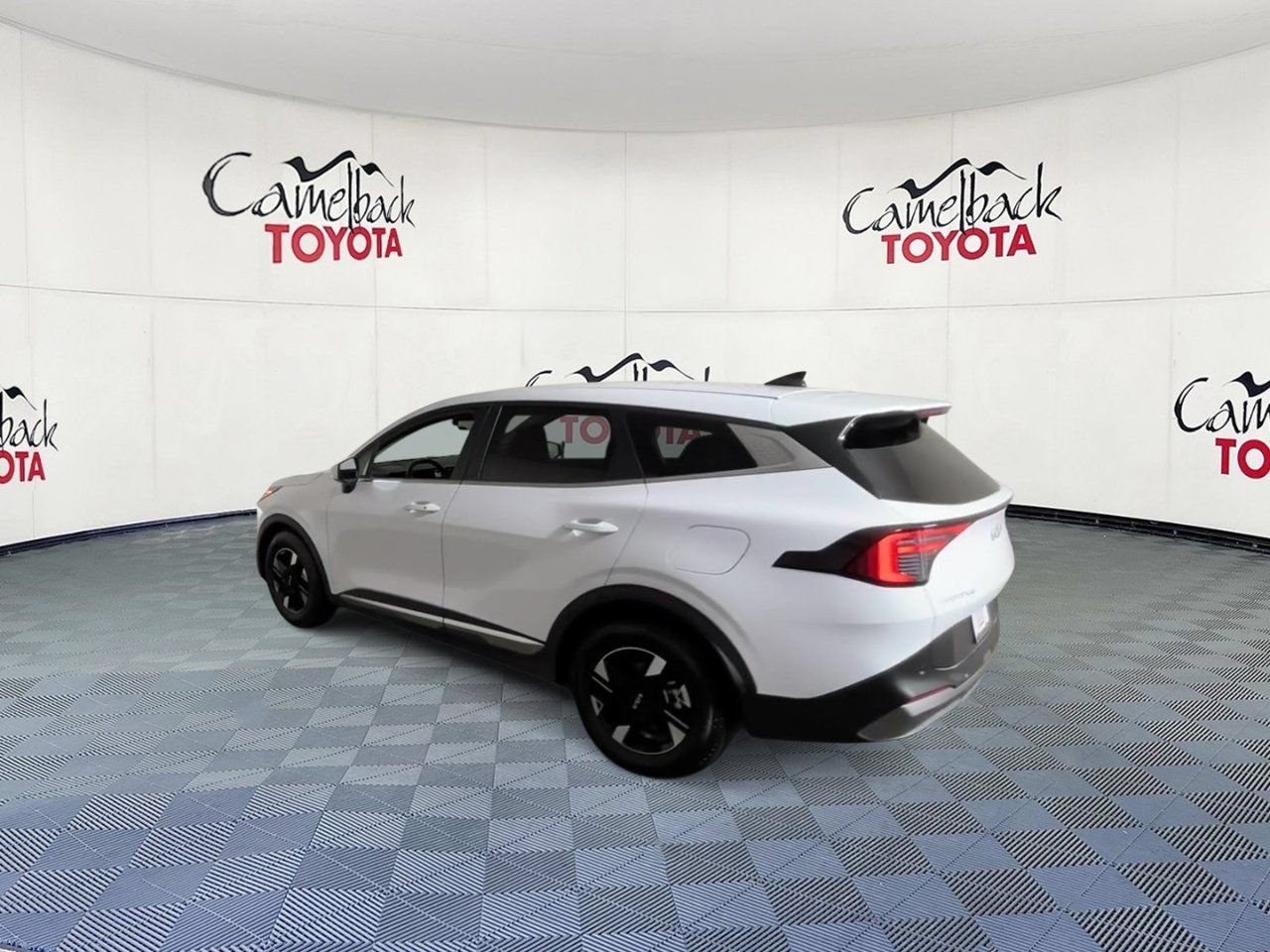 Used 2026 Kia Sportage LX FWD image 8