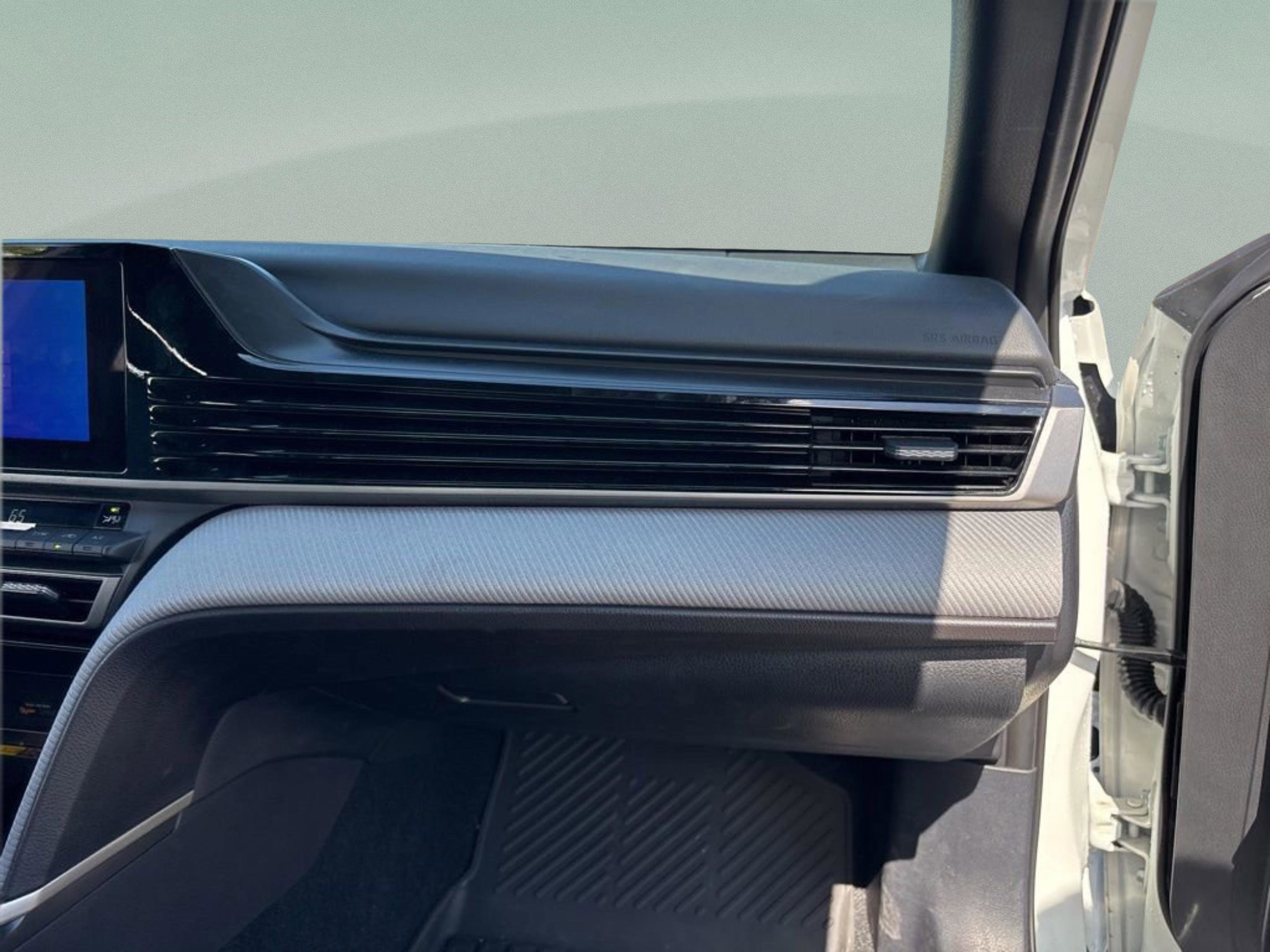Certified 2025 Toyota Camry SE FWD image 32