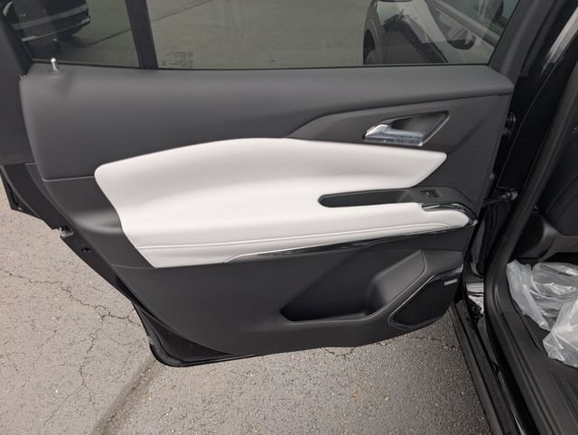 New 2026 Chevrolet Traverse High Country w/ LPO, Floor Liner Package AWD/4WD image 10