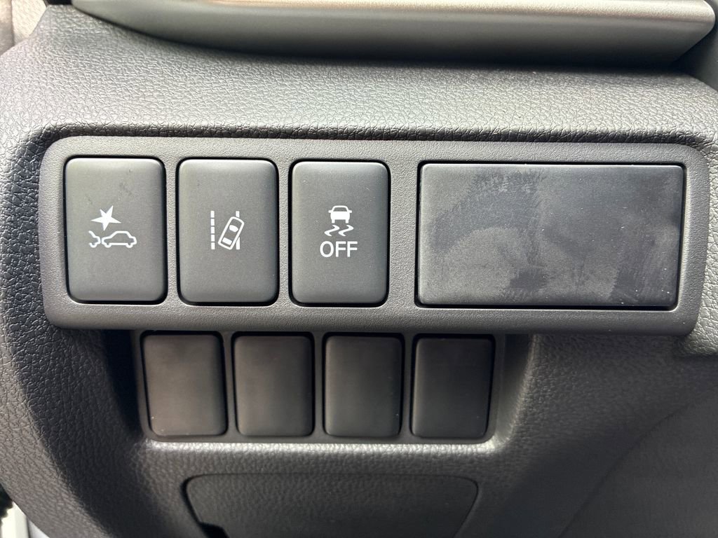 New 2026 Mitsubishi Eclipse Cross LE AWD/4WD image 35