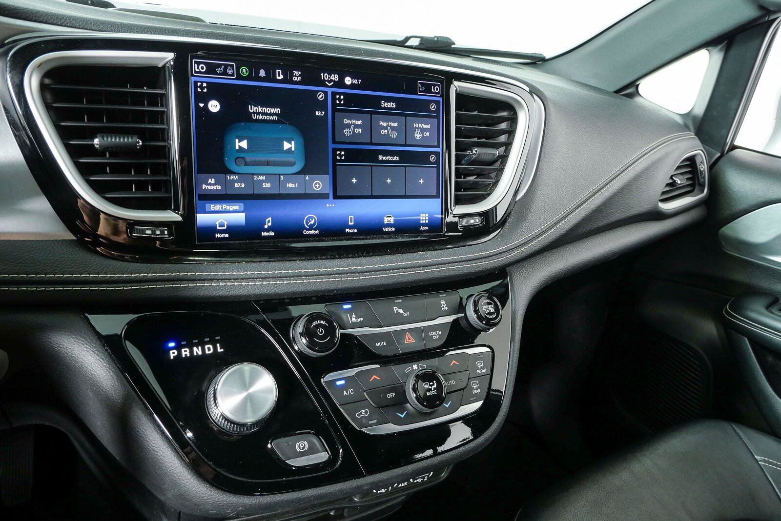 Used 2022 Chrysler Pacifica Touring-L w/ S Appearance Package FWD image 13