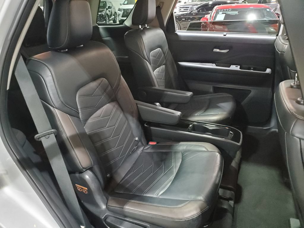 Used 2022 Nissan Pathfinder Platinum w/ Cargo Package FWD image 20