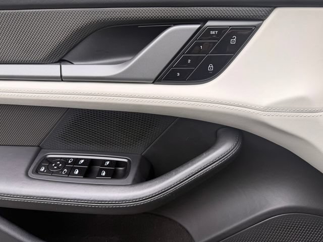 Used 2021 Porsche Taycan Turbo AWD/4WD image 19