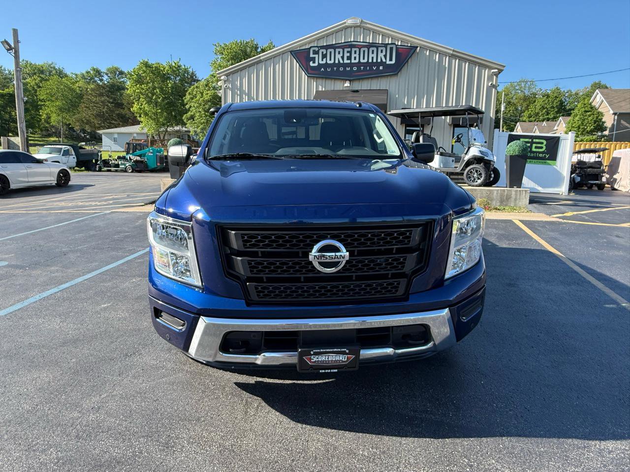 Used 2021 Nissan Titan SV w/ SV Convenience Package AWD/4WD image 8