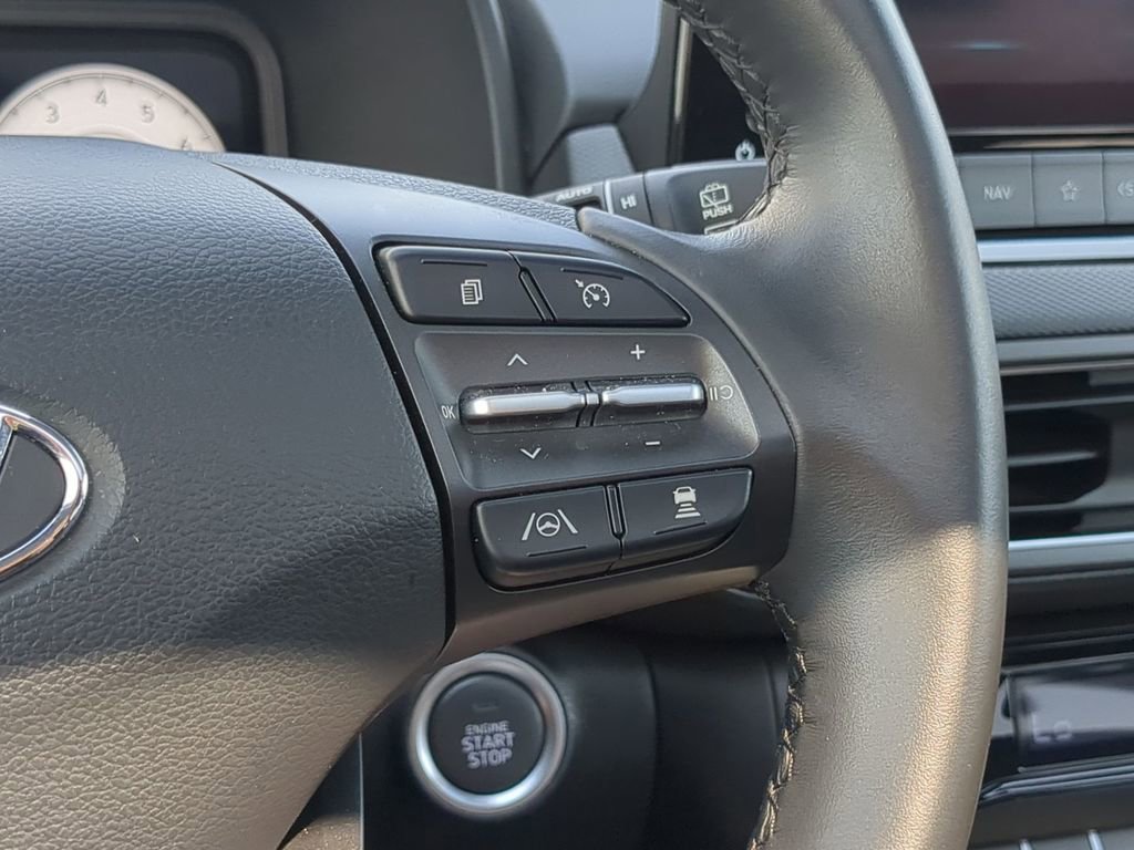 Used 2022 Hyundai Kona Limited image 19