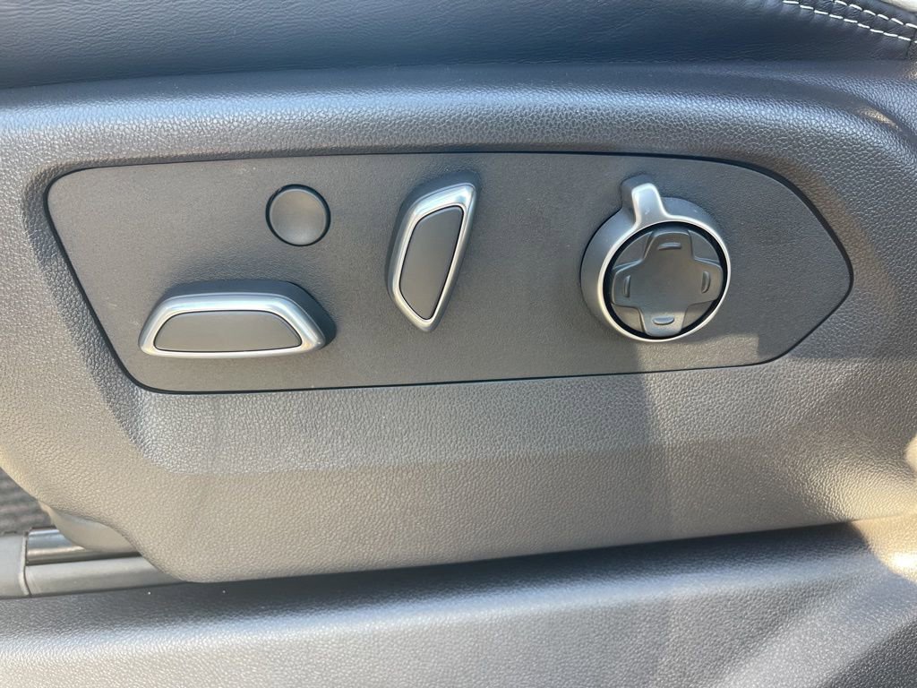 New 2026 GMC Sierra 2500 Denali Ultimate image 12