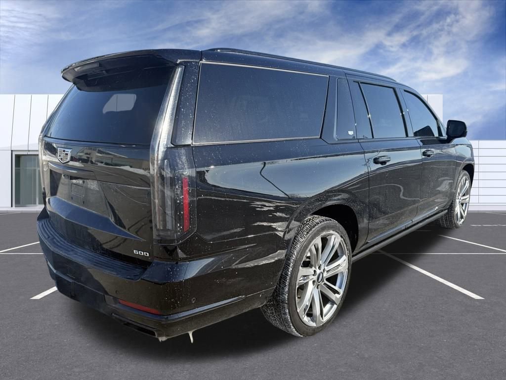 Certified 2025 Cadillac Escalade ESV Sport Platinum image 3