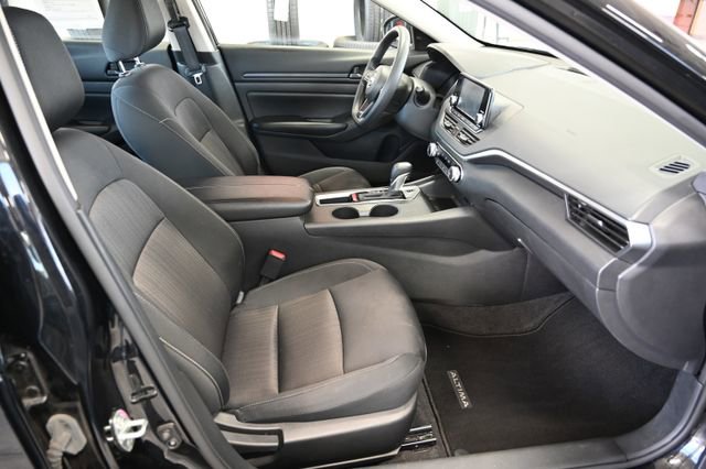 Used 2024 Nissan Altima 2.5 S image 11