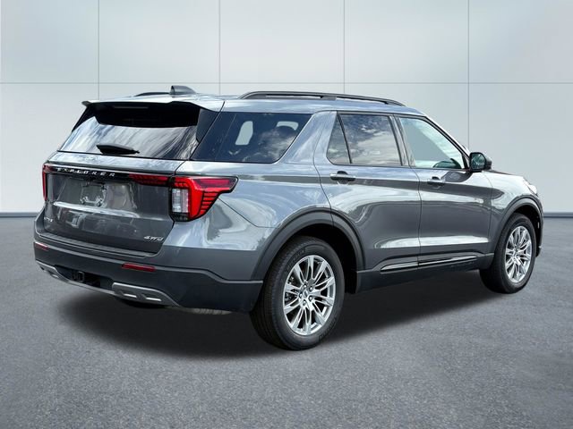 Used 2026 Ford Explorer Active w/ Active Comfort Package AWD/4WD image 3