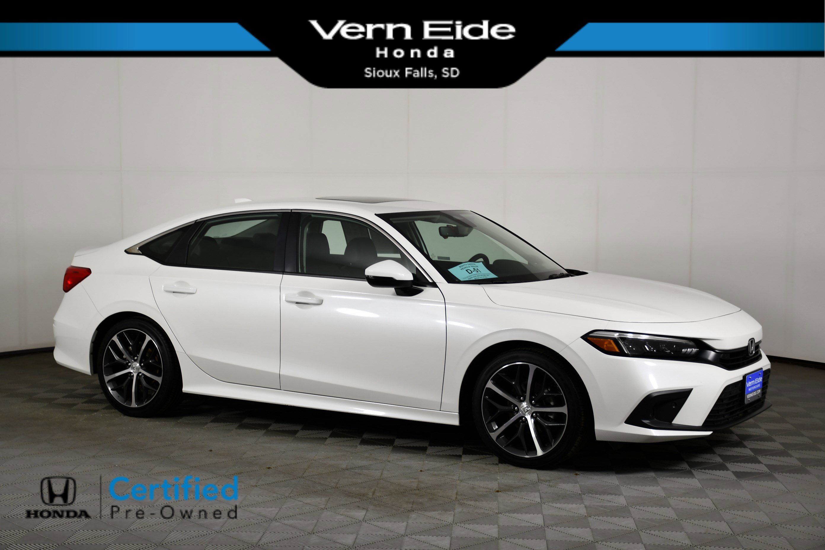 Certified 2024 Honda Civic Touring image 1