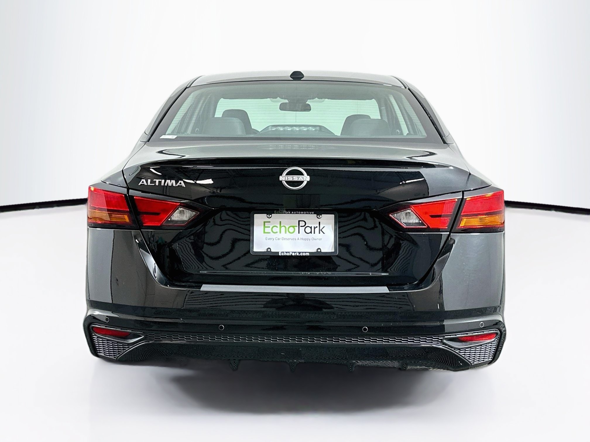 Used 2025 Nissan Altima 2.5 SV FWD image 7