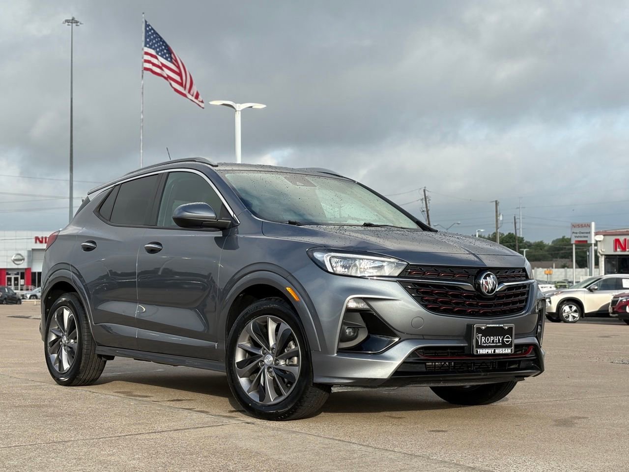 Used 2021 Buick Encore GX Preferred w/ Sport Touring Package FWD image 2