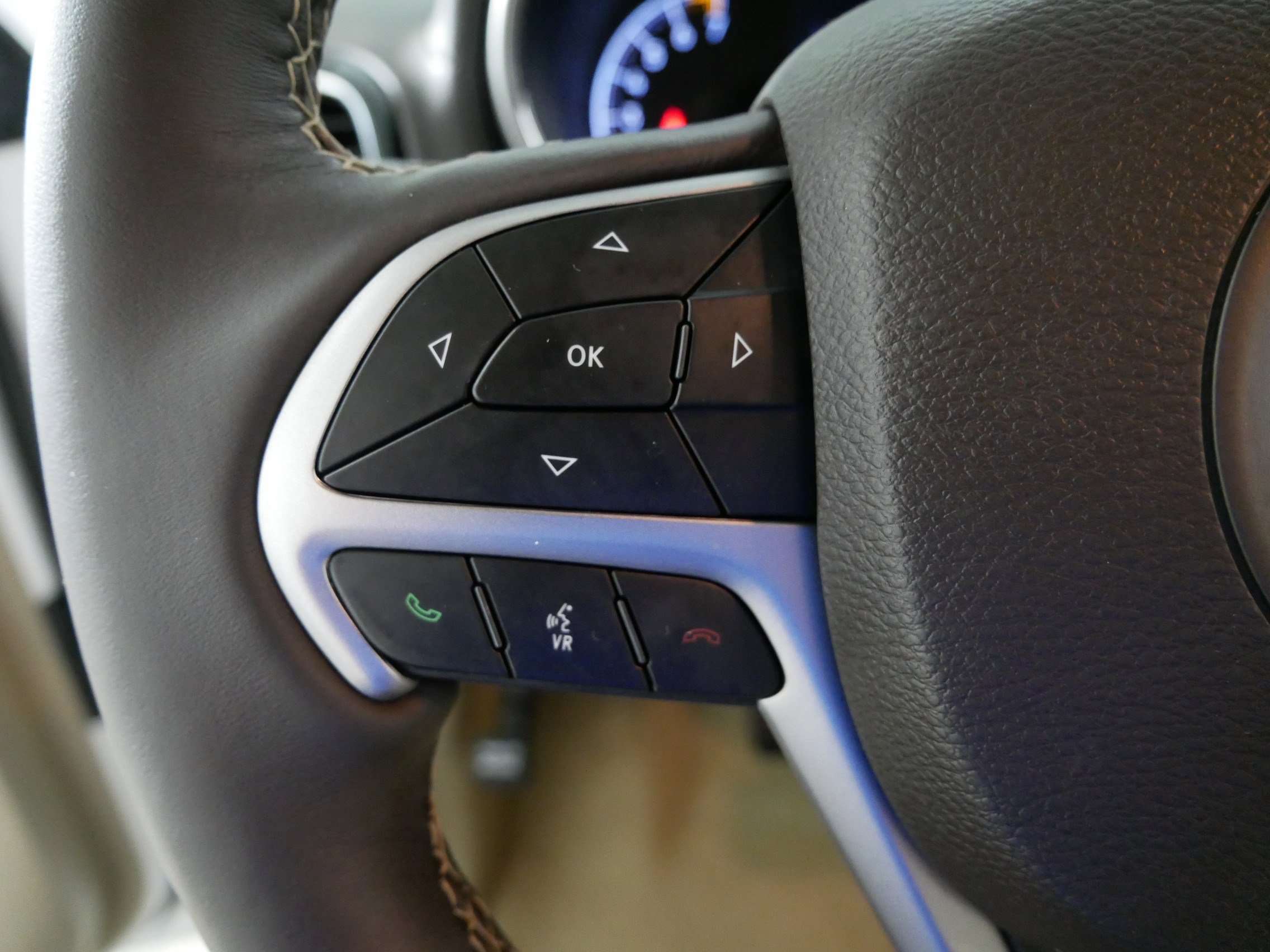 Used 2020 Jeep Grand Cherokee Overland image 27