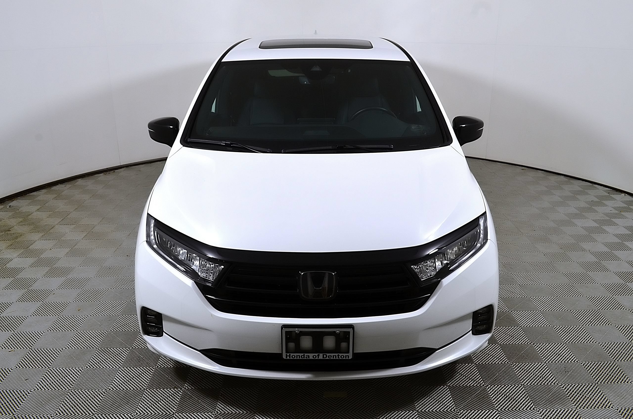 Used 2024 Honda Odyssey Sport image 4