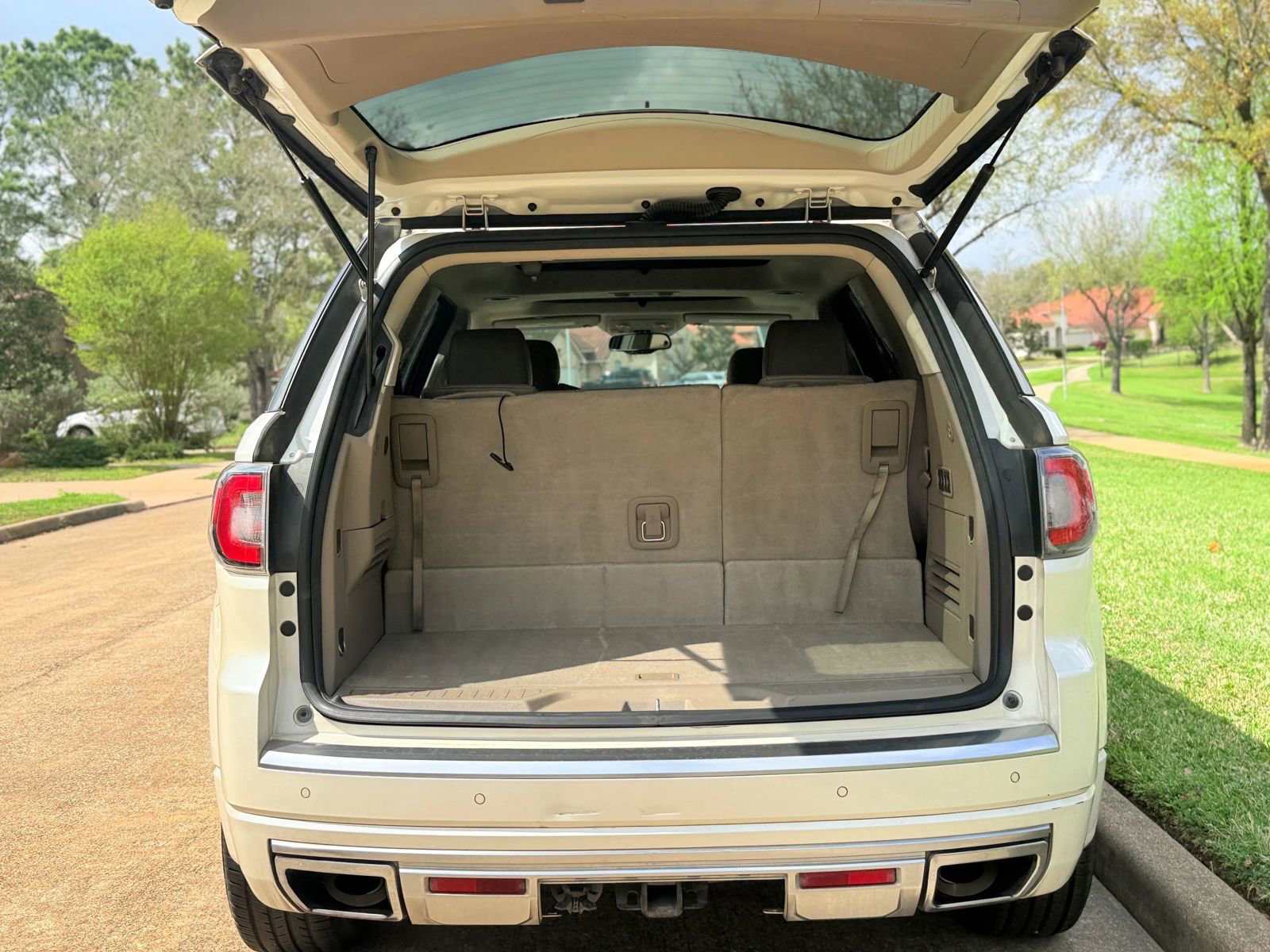 Used 2013 GMC Acadia Denali image 12