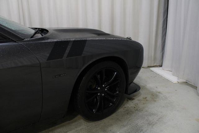 Used 2016 Dodge Challenger R/T w/ Blacktop Package RWD image 25