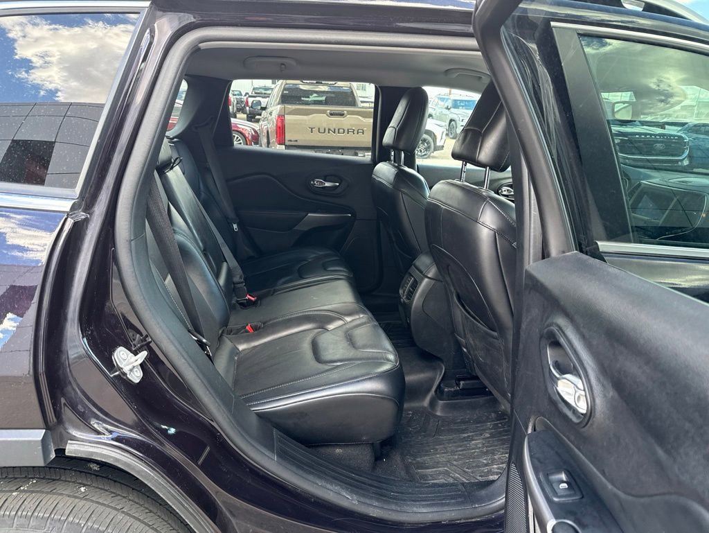 Used 2021 Jeep Cherokee Latitude Lux AWD/4WD image 16