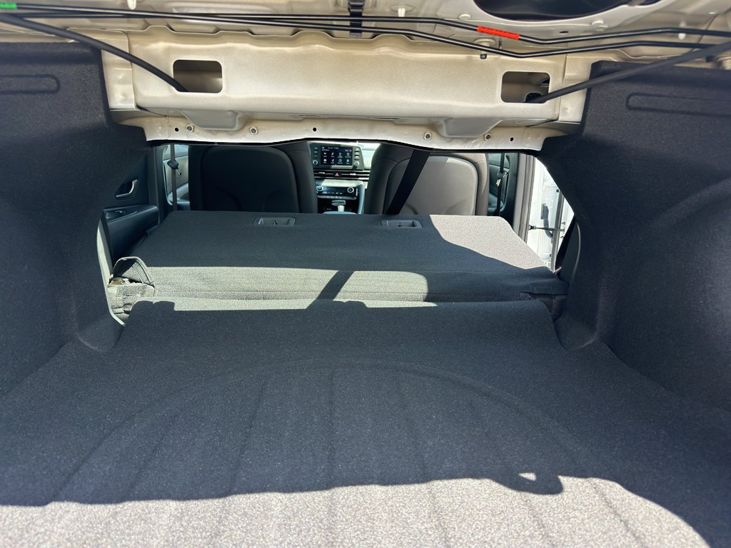 New 2026 Hyundai Elantra Hybrid FWD image 32